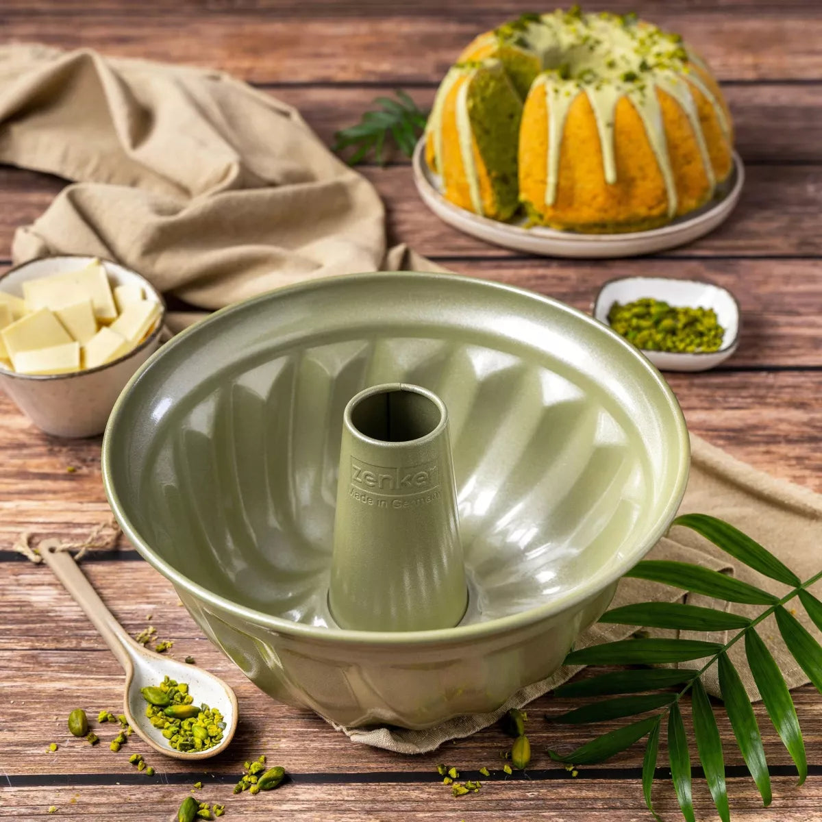 زنكر قالب كيك دائري مفرغ 25سم -أخضر
